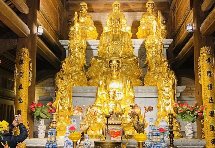 Dát vàng Tượng Phật Bồ Tát Quan Âm
