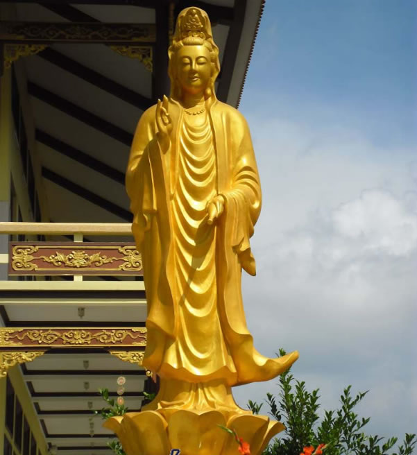 Đắp đúc tượng Phật Giáo